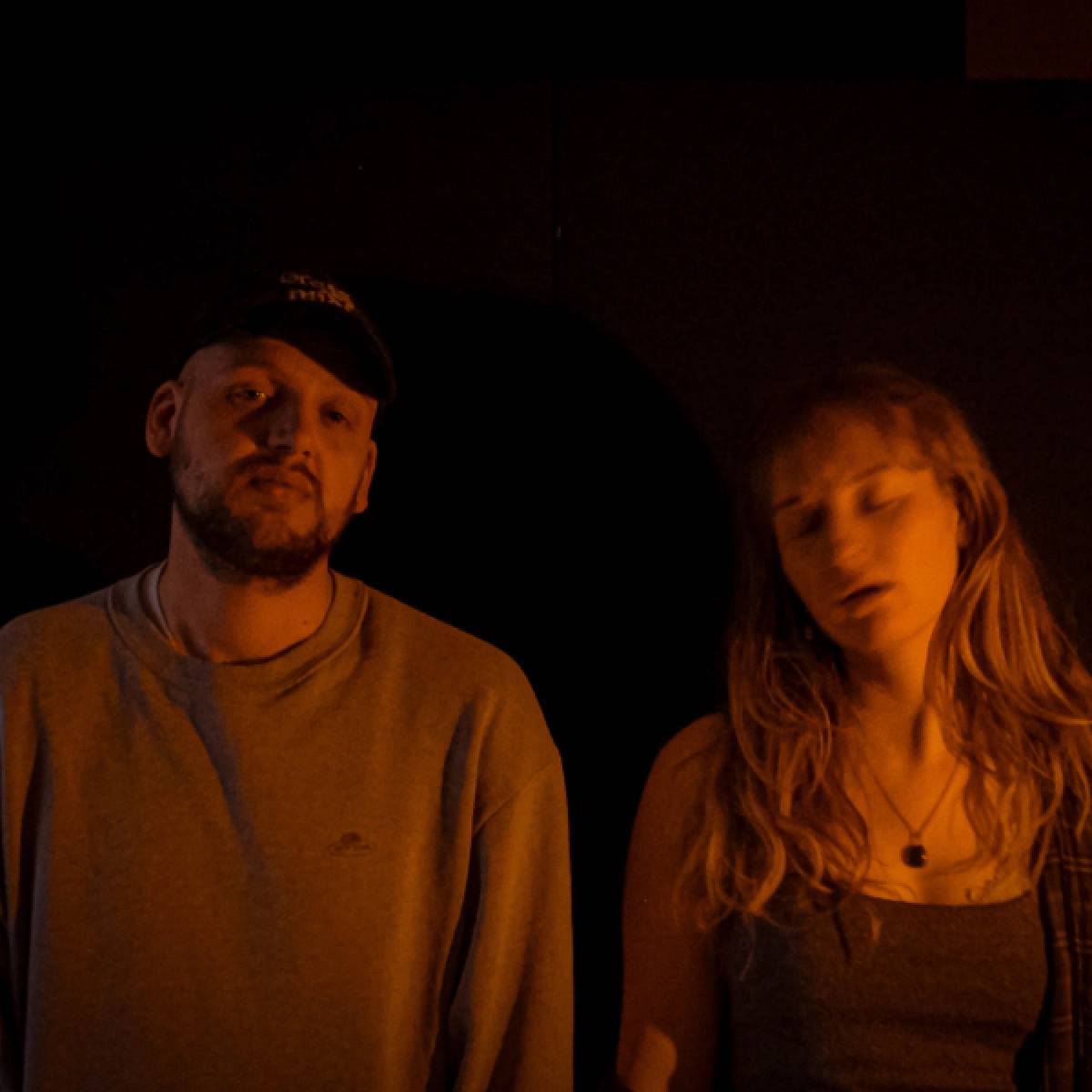 Romheen met La Zona + hoofdletterF + Lis Luna